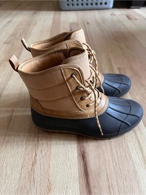 Target/Universal Threads Women’s Tan and Black Lace-Up Work Boots